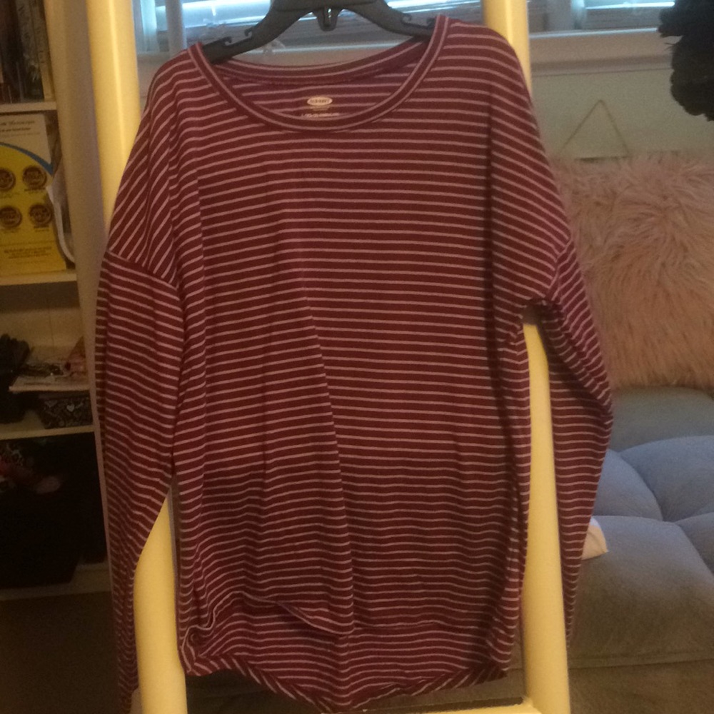 10/12 Old Navy Purple girls long sleeve tee.
